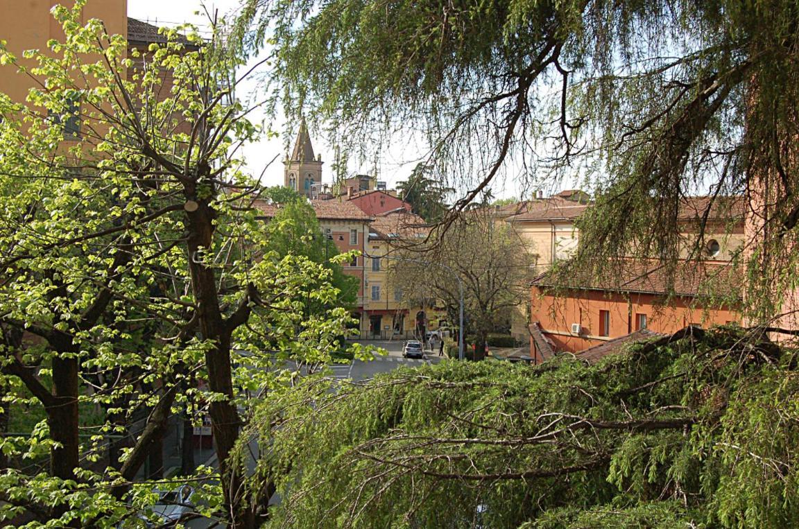 Italy Prestigious Guest House โบโลญญา ภายนอก รูปภาพ