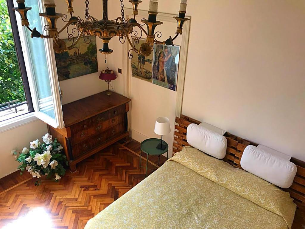 Italy Prestigious Guest House โบโลญญา ภายนอก รูปภาพ