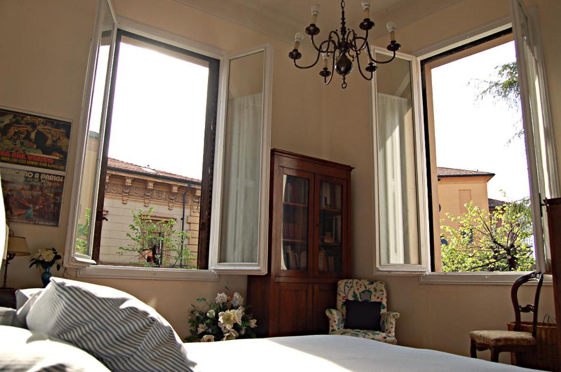 Italy Prestigious Guest House โบโลญญา ภายนอก รูปภาพ